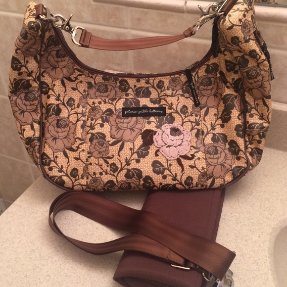 petunia pickle bottom touring tote